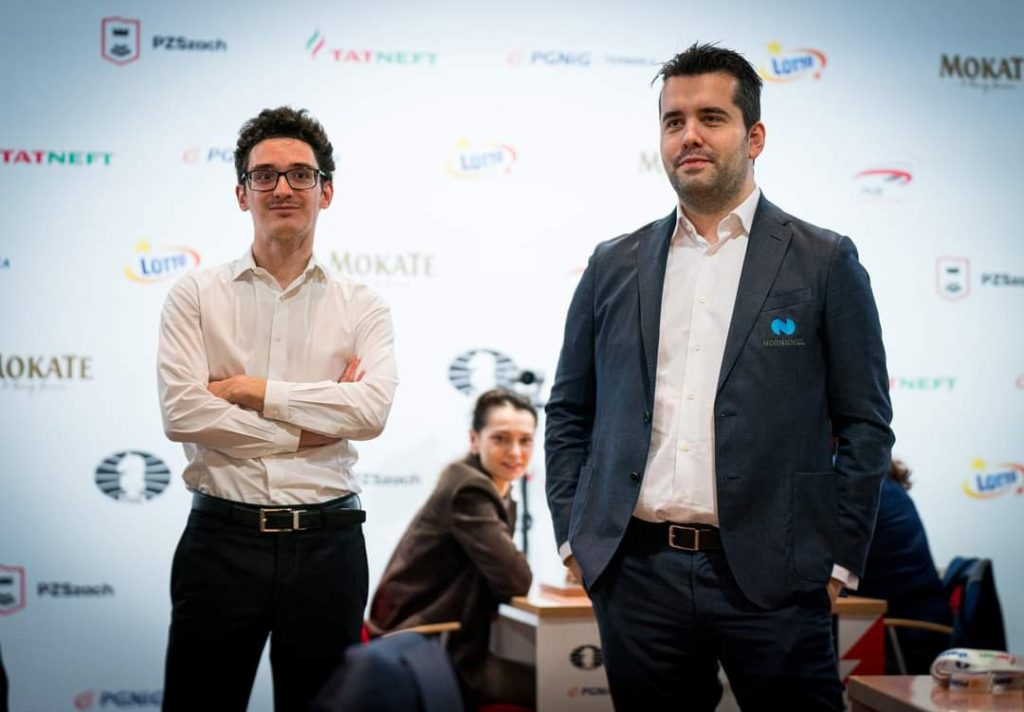 Caruana poses with Ian Nepo for a nice shot