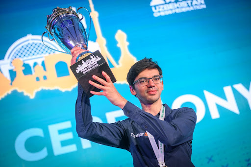 Anish Giri and Vaishali Rameshbabu Emerge Winners at The FIDE Grand Swiss 2025 2 Anish Giri lifts Grand Swiss trophy