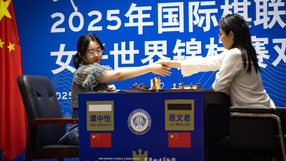 Ju Wenjun wins the fourth game in a row in her match against tan Zhongyi