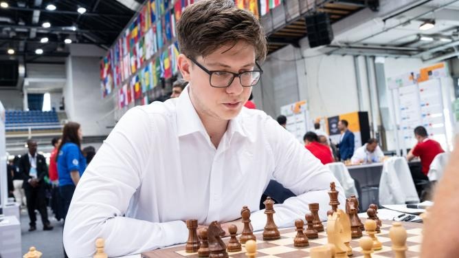 Top 5 Biggest Chess Cheating Scandals 3 image 7